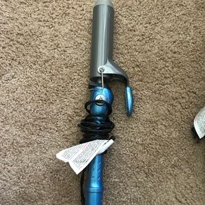 Babyliss curling iron